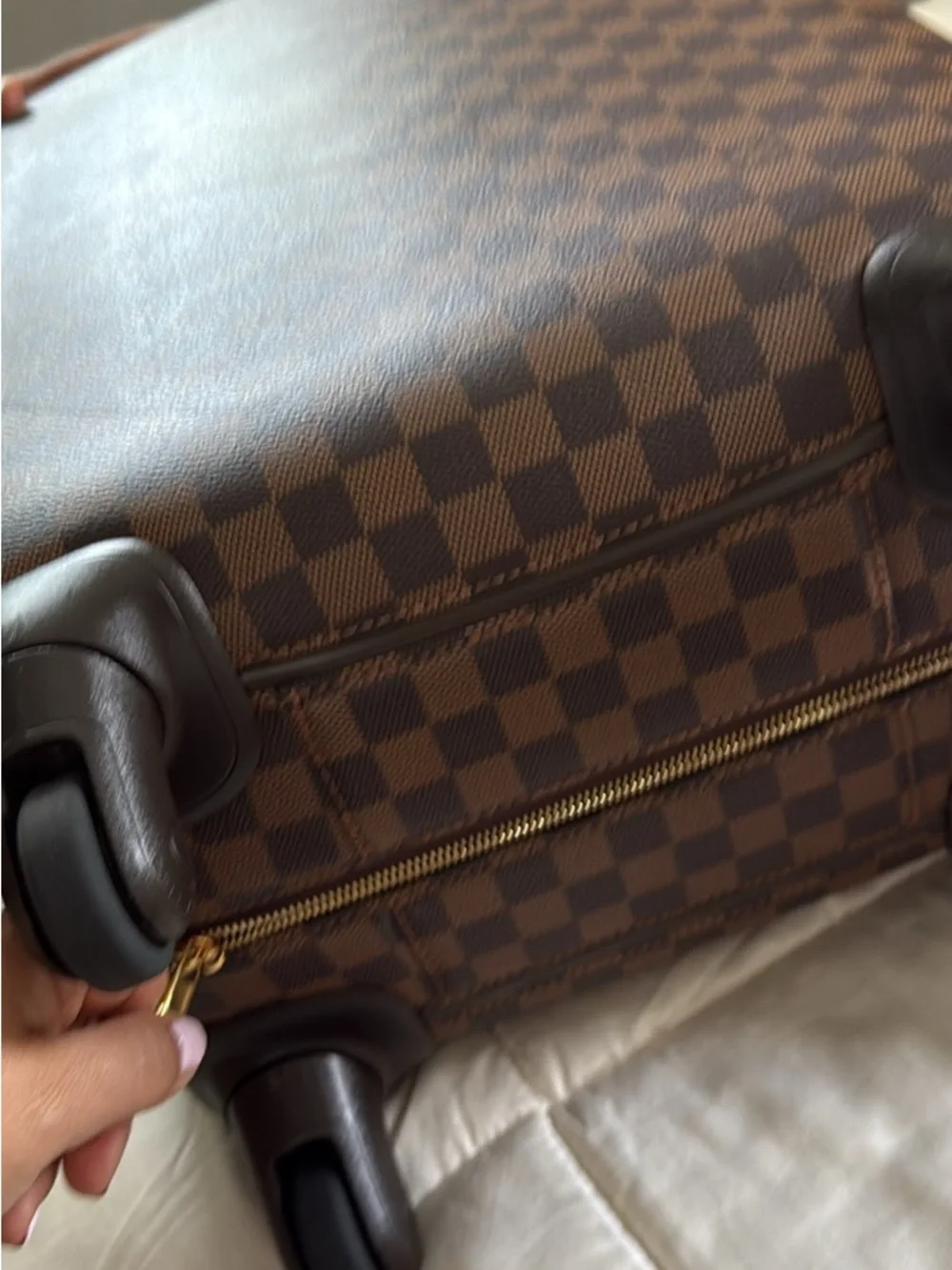 Louis Vuitton
Monogram Zephyr Hard Case Luggage Bag 55 Brown **** Zipper**** - Picture 9 of 14